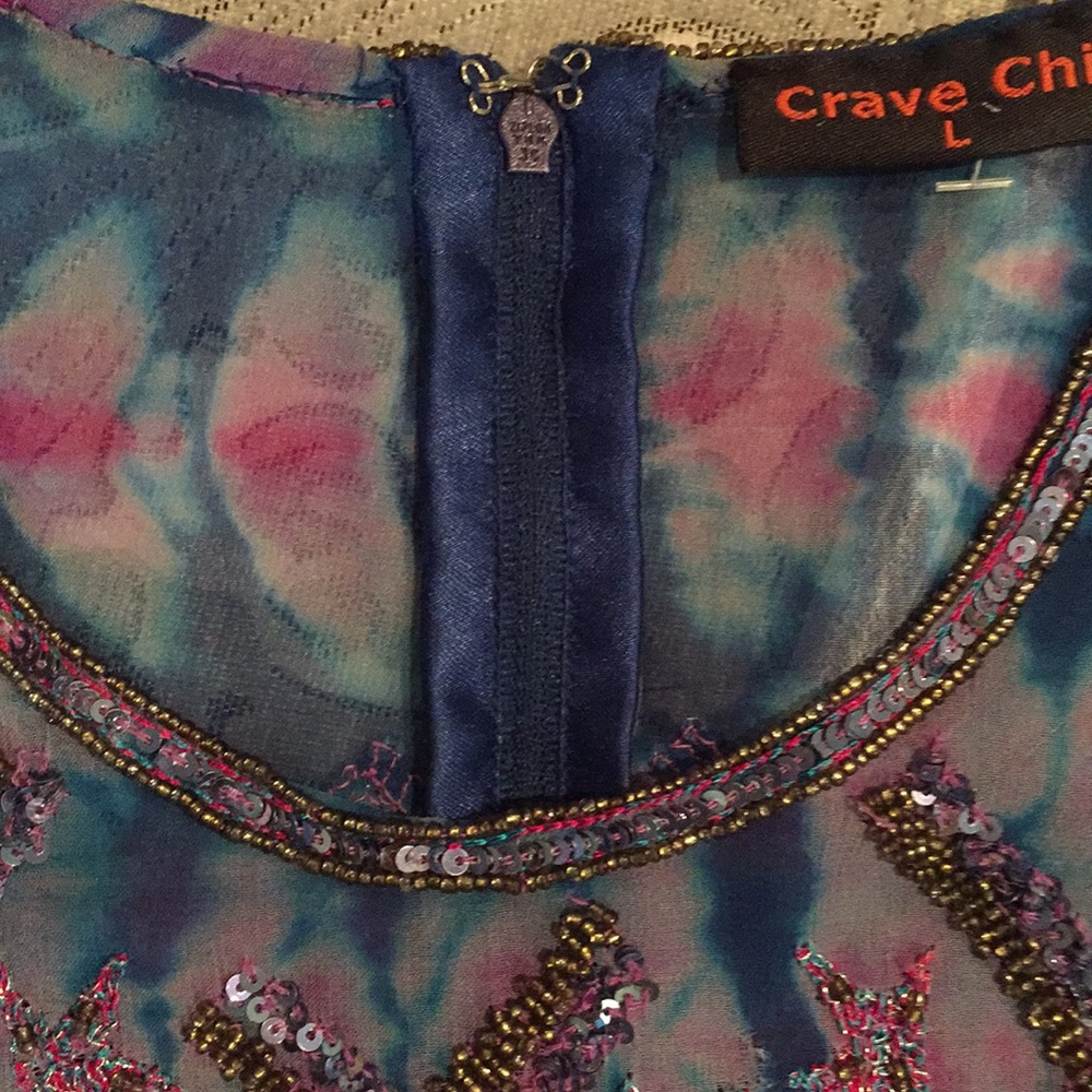 Exquisite shear silk shirt. Never worn. - Picture 5 of 7